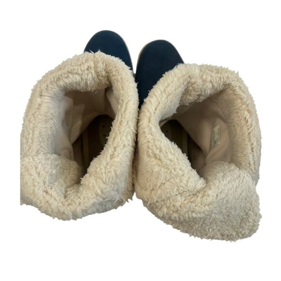 Crocs Boots Womens Size 6 Adela Foldover Fuzz Bottie Shoe Slip On Leather NWOB - Picture 13 of 14